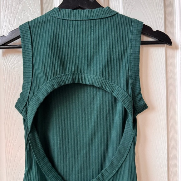Madewell Crewneck Thong Rib Bodysuit in Sleekhold Utopian Pine Green Small - Picture 9 of 14